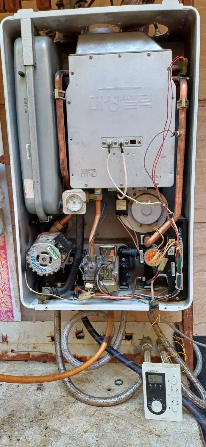 تعمیرات تخصصی و سرویس پکیج و شوفاژ و آبگرمکن|خدمات پیشه و مهارت|شیراز, قدوسی غربی|دیوار