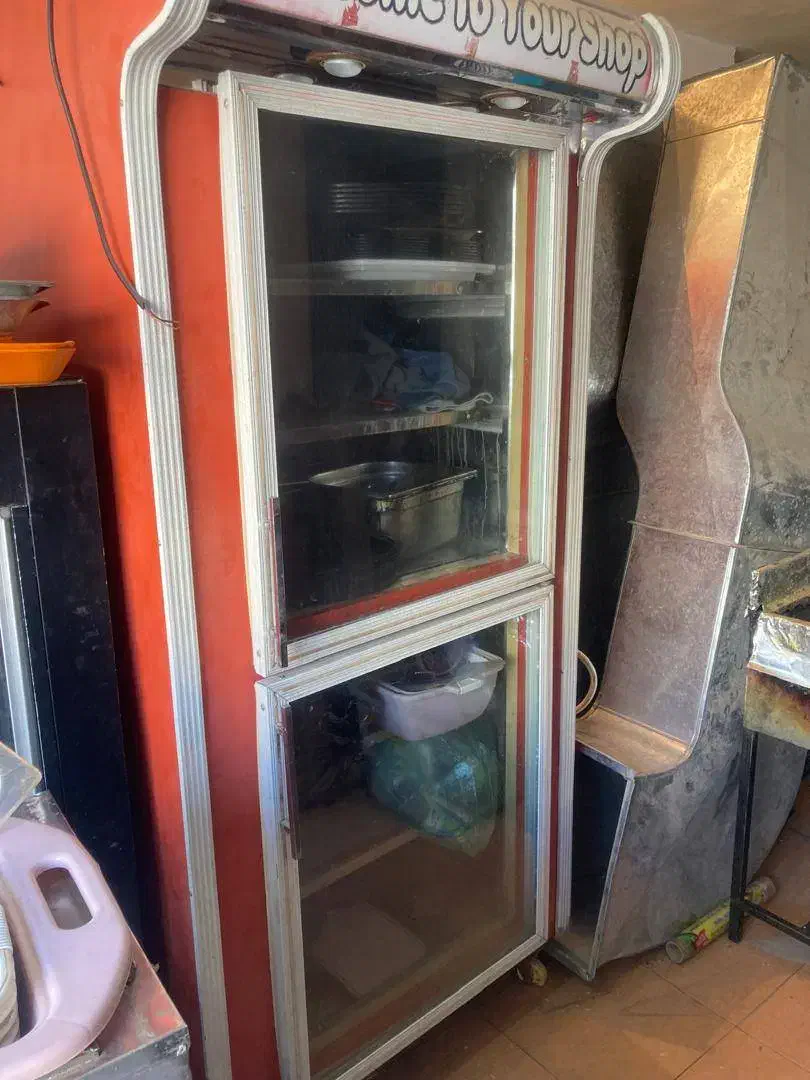 فروش یخچال فریزر ۱۰۰۰لیتری|کافیشاپ و رستوران|شیراز, جوادیه|دیوار