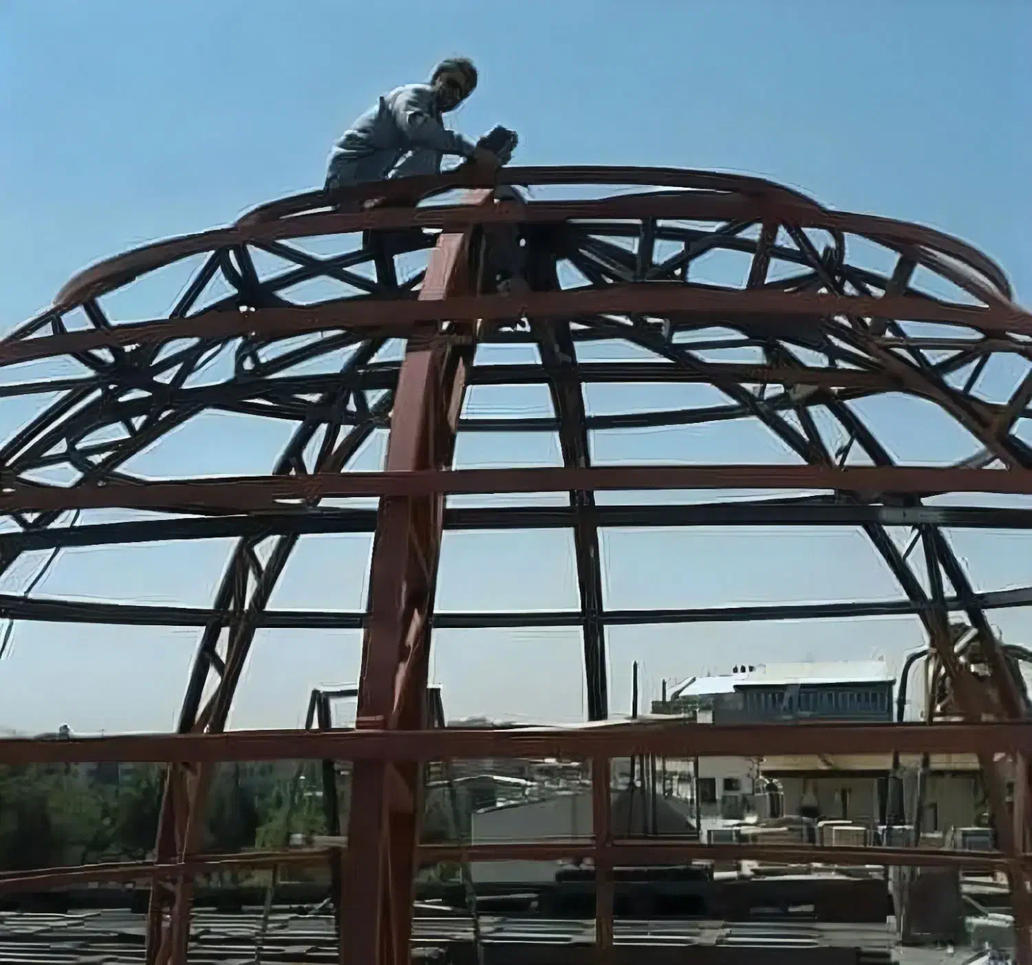 جوشکاری و ساخت اسکلت فلزی ساخت پله مدرن پله گرد|خدمات پیشه و مهارت|تهران, خاوران|دیوار