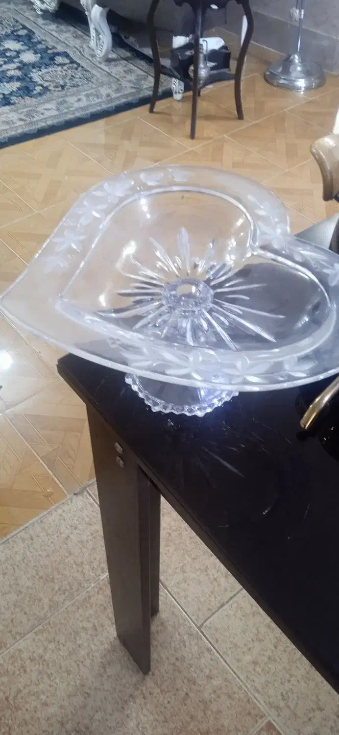 آباژور ظرف شیرینی خوری ساعت و گلدان دکوری|چراغ خواب و آباژور|گلپایگان, |دیوار