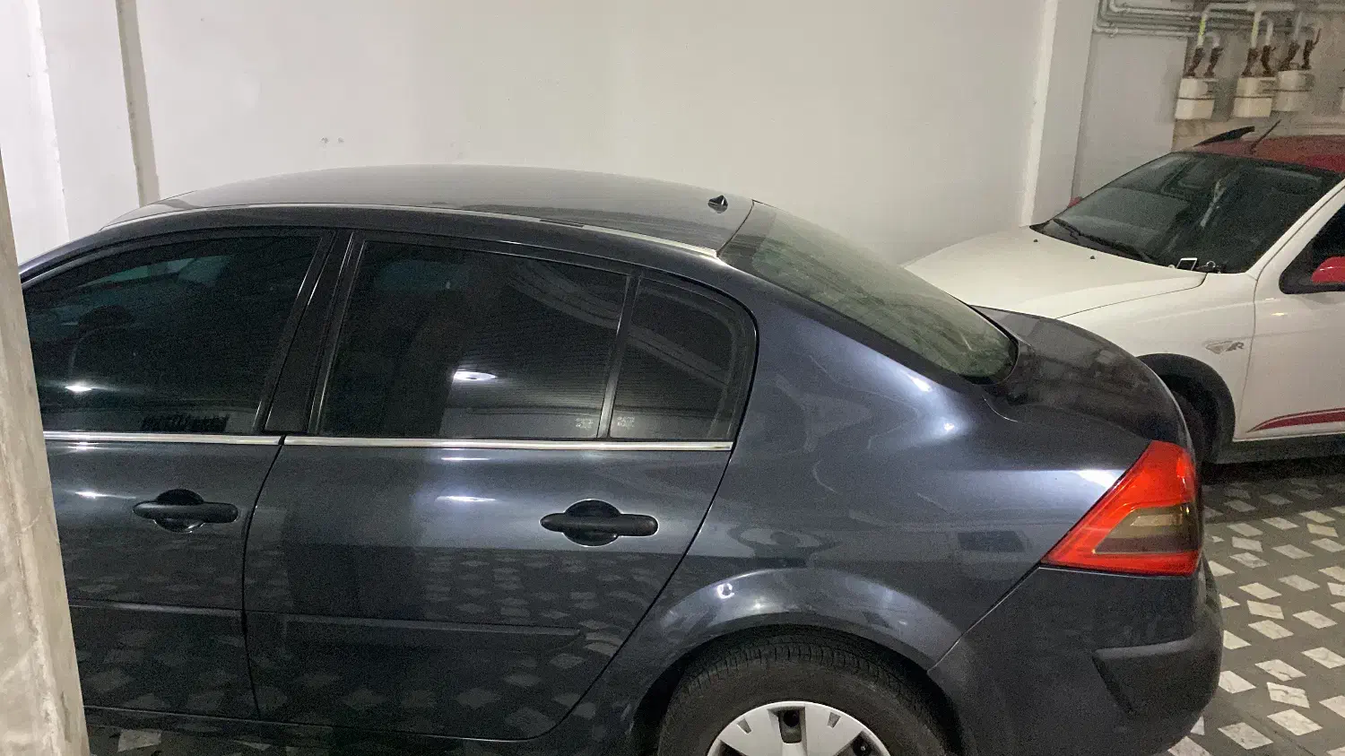 مگان وارداتی تمیز و بیرنگ فروش فوری بدلیل مهاجرت|خودرو سواری و وانت|آمل, |دیوار