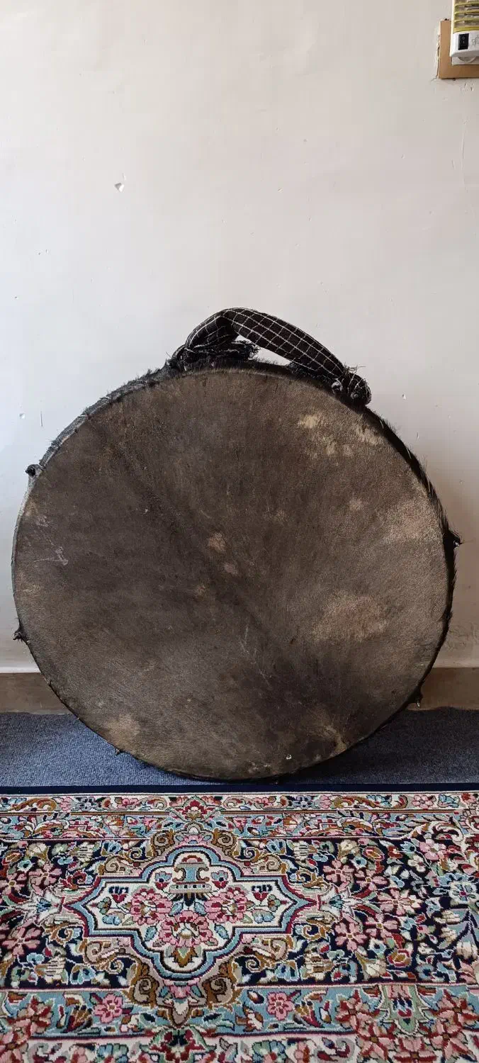 طبل پوستی|سازهای سنتی|زرند, |دیوار