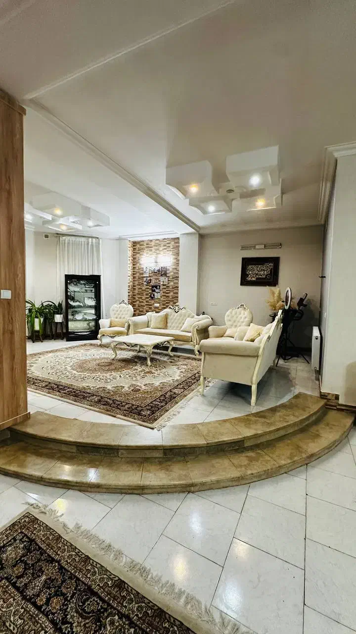 فروش ویلایی شناژی مرکز شهر|فروش خانه و ویلا|آباده, |دیوار