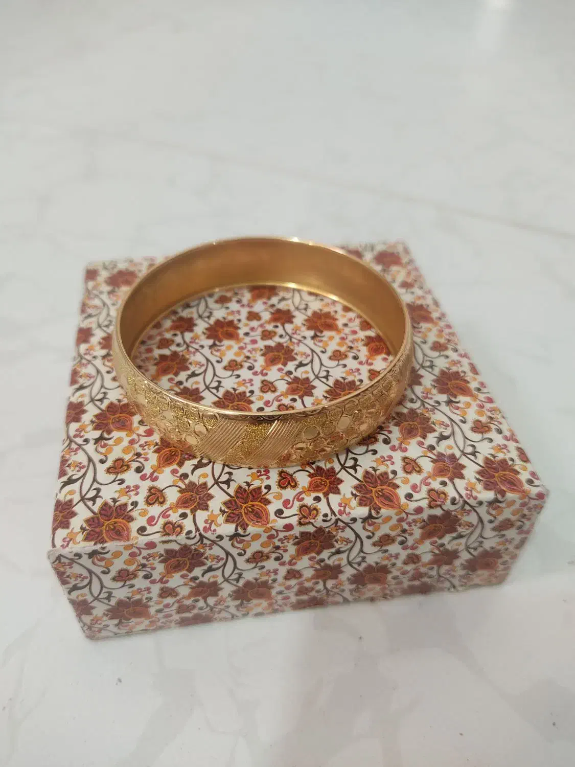 تک پوش|جواهرات|بندر دیر, |دیوار