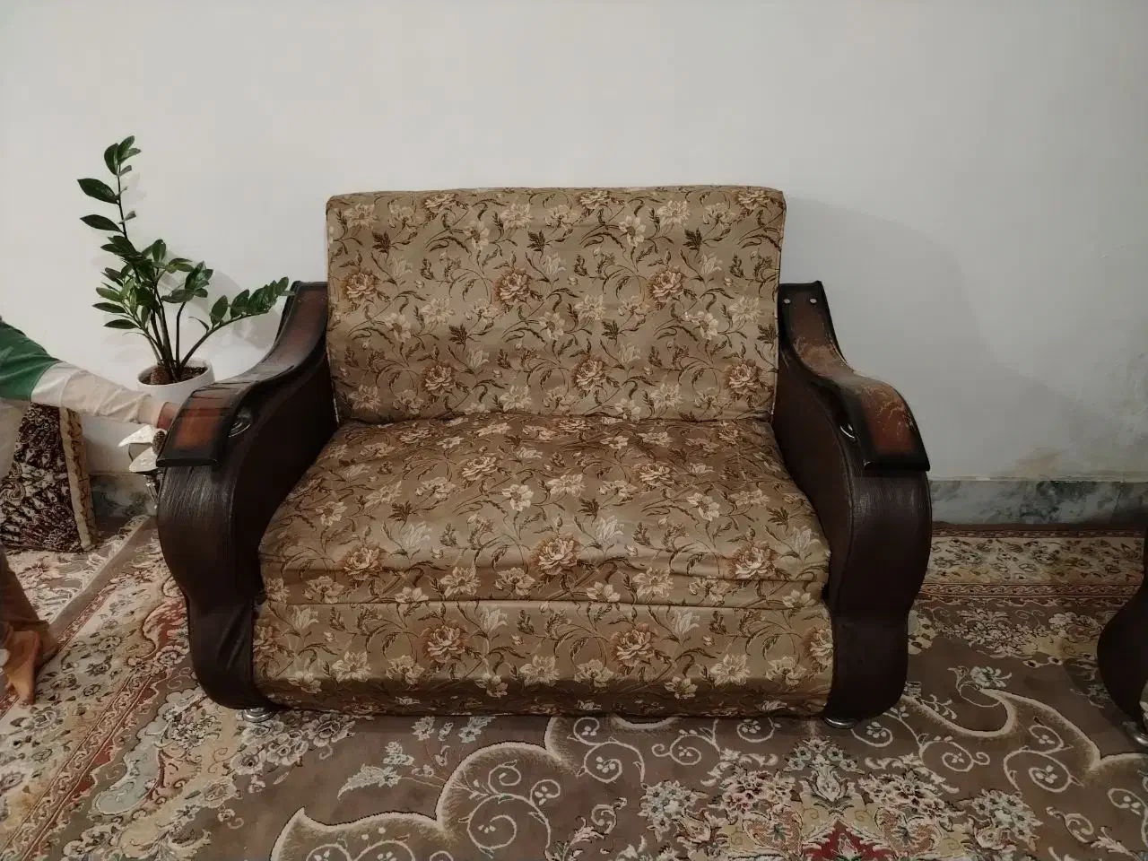 مبل|مبلمان خانگی و میز عسلی|نیشابور, سرآب کوشک|دیوار