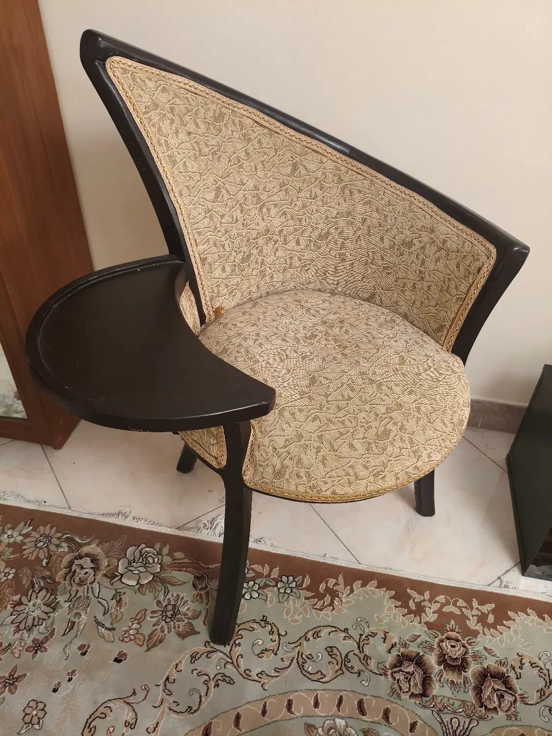 میز تلفن نو|میز تلفن|تهران, دبستان|دیوار