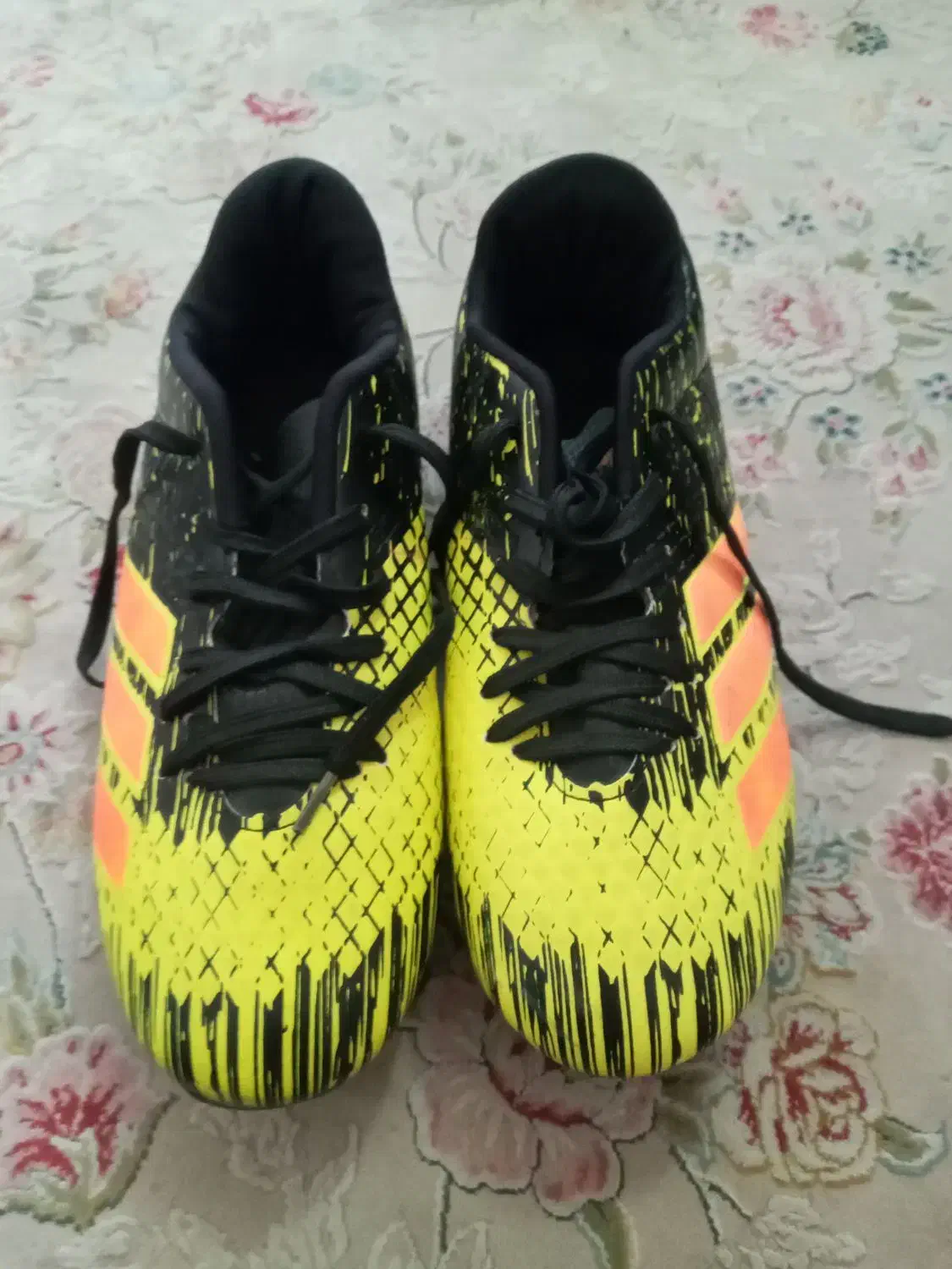 کفش چمن|کیف، کفش، کمربند|میبد, |دیوار