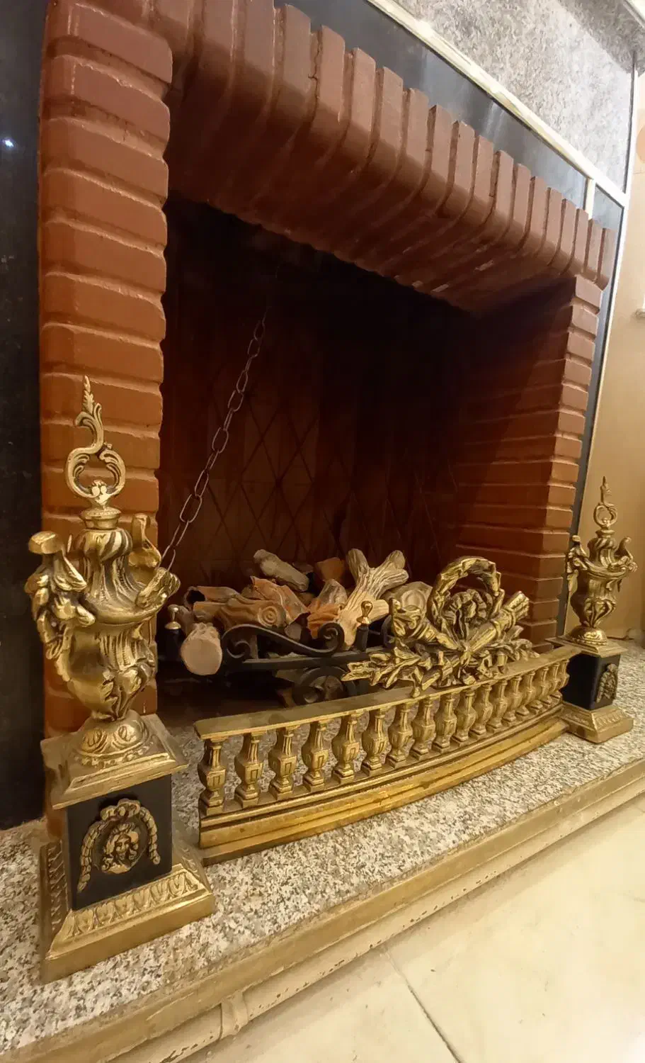 دکوری برنز جلو شومینه|مجسمه، تندیس، ماکت|تبریز, |دیوار