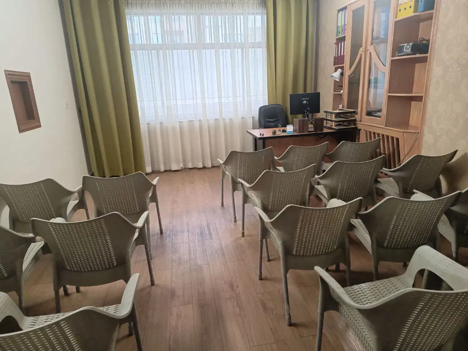 اجاره کلاس آموزشی|اجارهٔ کوتاهمدت دفتر کار و فضای آموزشی|مشهد, فرهنگ|دیوار