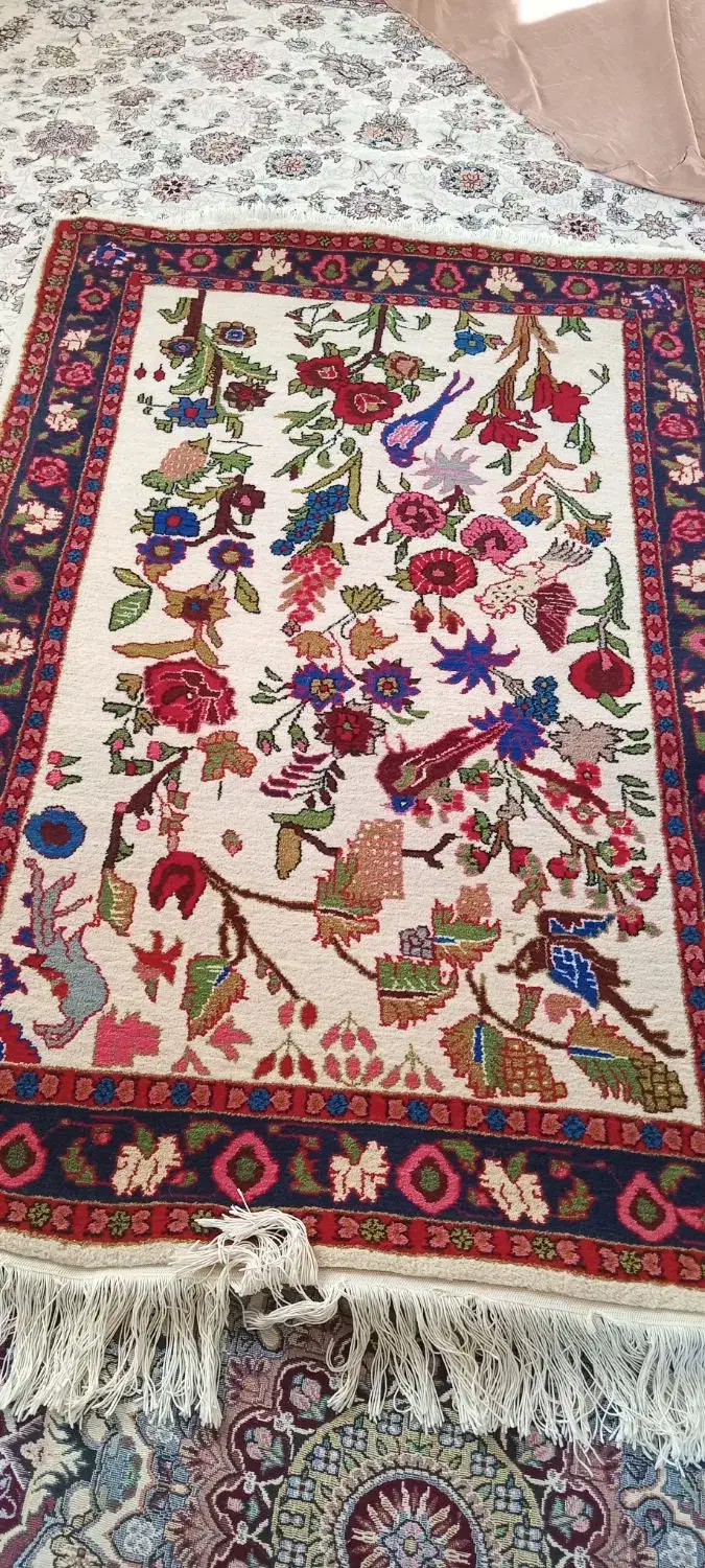 فرش نو دستباف طرح گل و بلبل|فرش|باوله, |دیوار