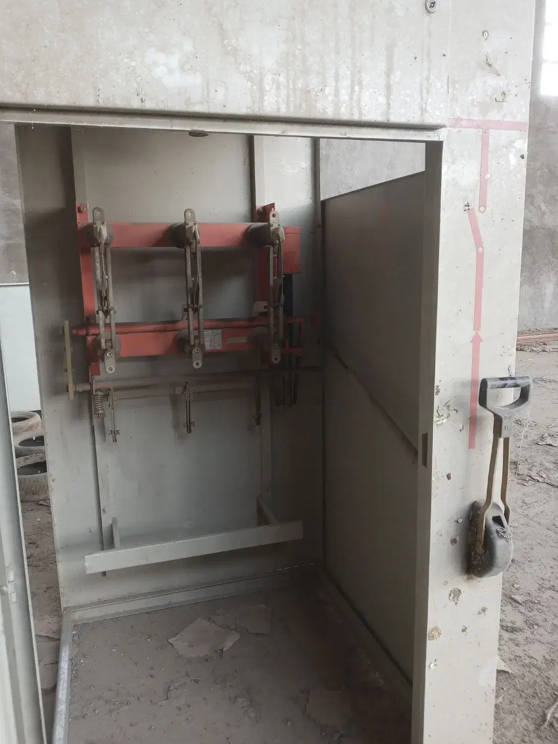 کلید 20 کیلوولت ترانسفورماتور|مصالح و تجهیزات ساختمان|مشهد, رباط طرق|دیوار