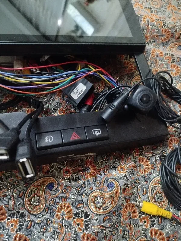 مانیتور و دوربین عقب و فرم دور ،جی پی اس...|قطعات یدکی و لوازم جانبی|رشت, کوی عرفان|دیوار
