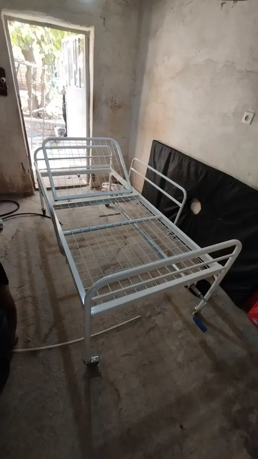 تخت بیمارستانی با تشک و (تشک برقی)|پزشکی|جوادآباد, |دیوار