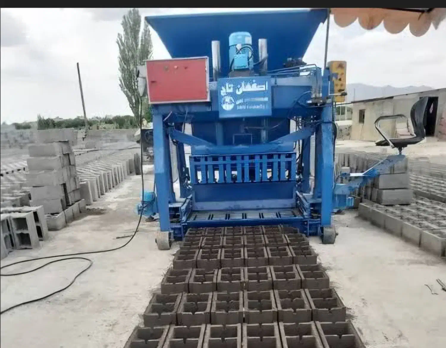 استخدام کارگر بلوک زنی|استخدام معماری، عمران و ساختمانی|شیراز, بید زرد|دیوار