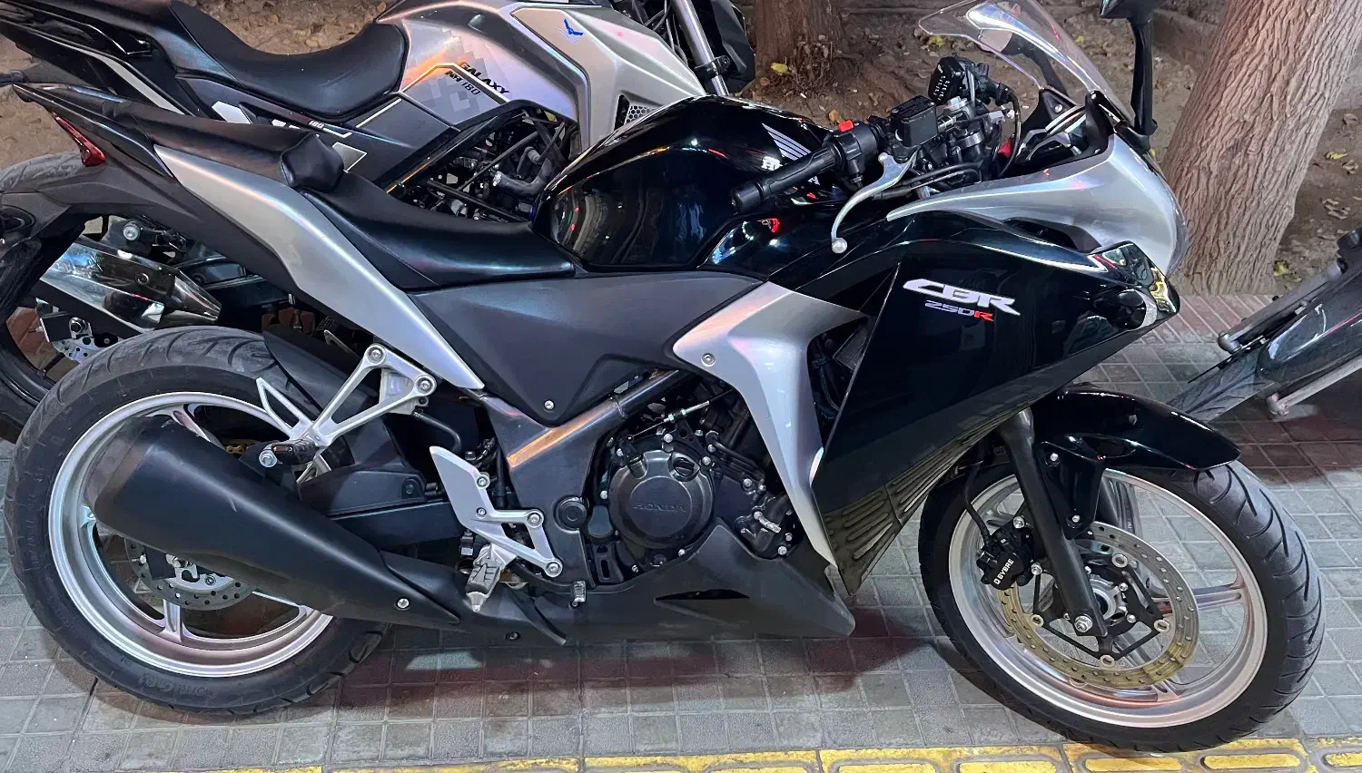 CBR 250R|موتورسیکلت|اصفهان, سعادت‌آباد|دیوار