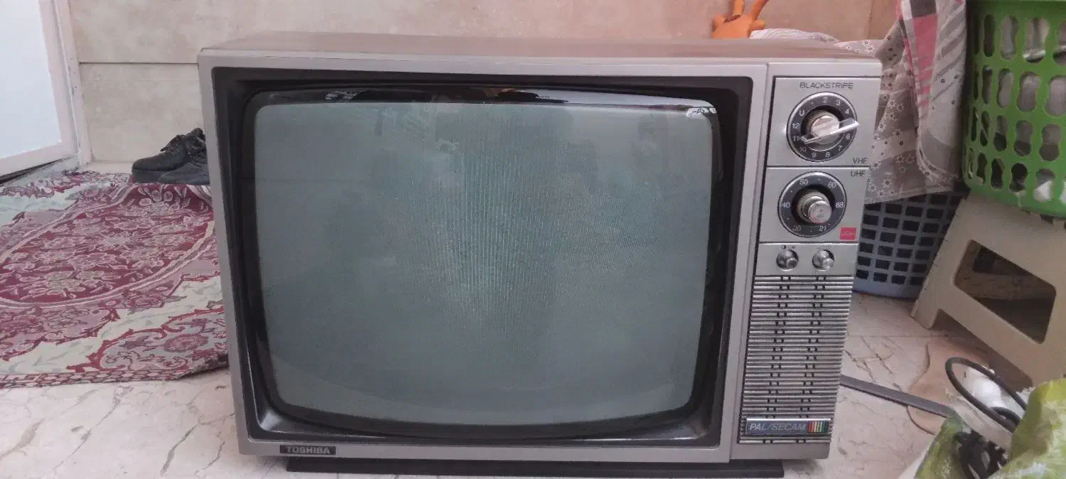 ح .ر ا . ج .|تلویزیون و پروژکتور|نیشابور, سرآب کوشک|دیوار