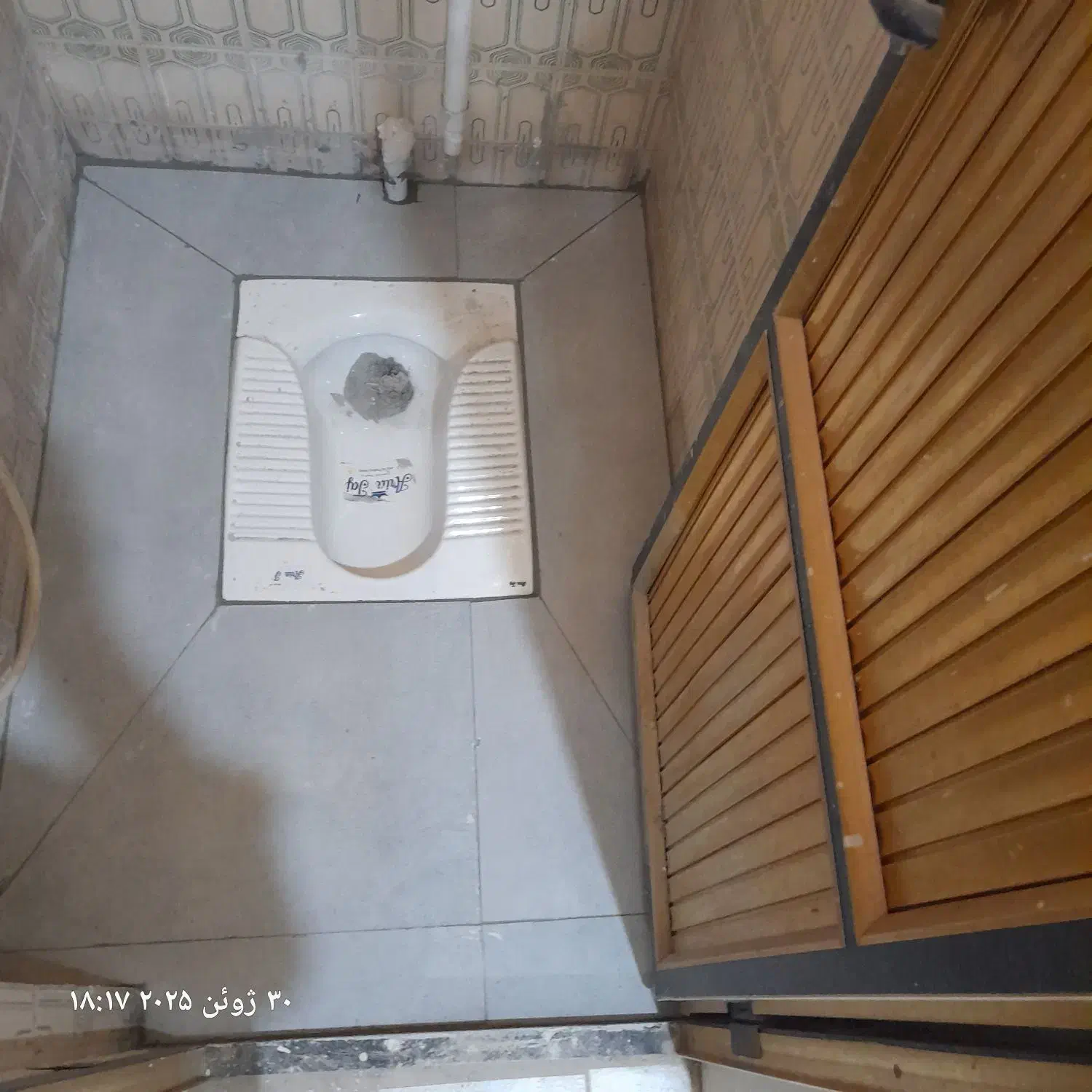 اجرای کاشیکاری و سرامیک کاری و تعمیرات|خدمات پیشه و مهارت|ایذه, |دیوار