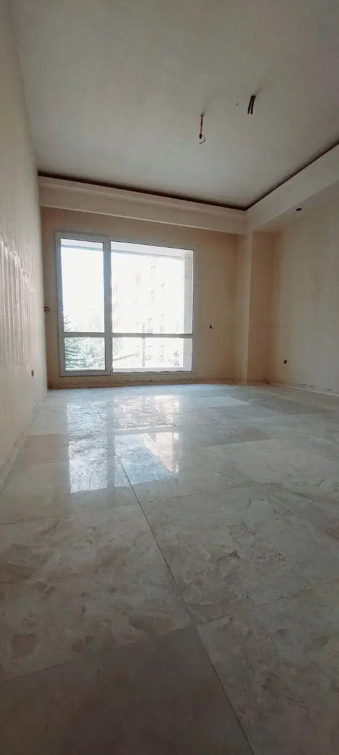 235متر 3 خ   پلن بی نقص   نوساز     ساقدوش