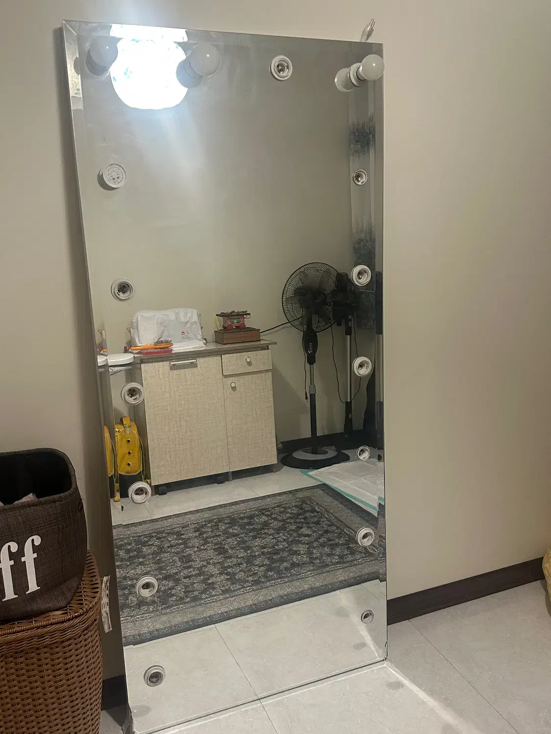 آینه قدی تمام شیشه ۱۶ لامپی|آینه|تهران, تهرانپارس غربی|دیوار