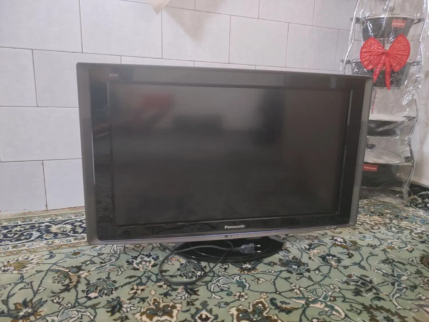 تلویزیون 32|تلویزیون و پروژکتور|بروجرد, |دیوار