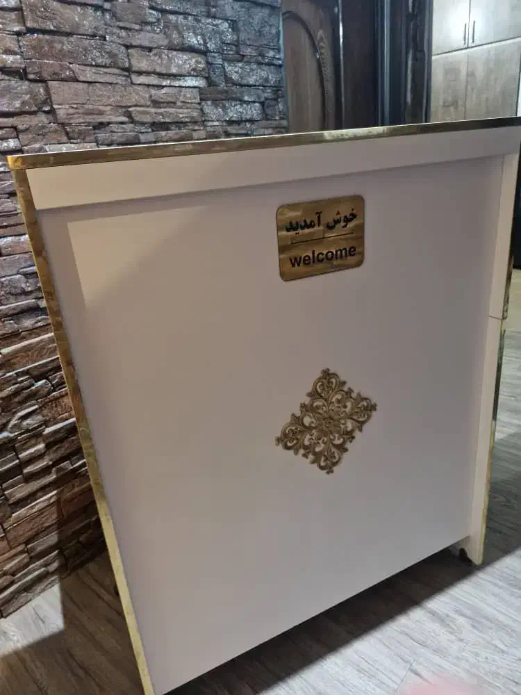 تجهیزات آرایشگاهی|آرایشگاه و سالنهای زیبایی|شاهینشهر, نظامی|دیوار