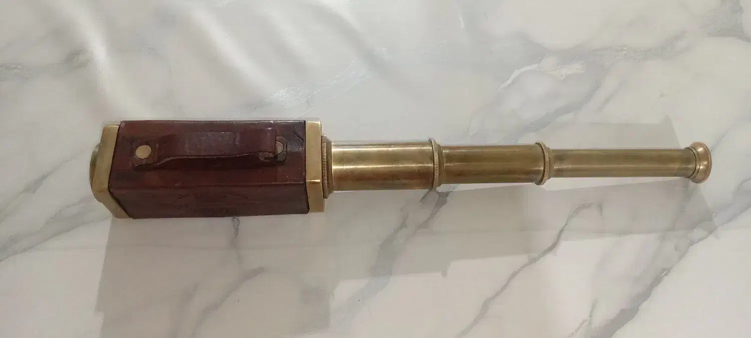 دوربین شکاری بسیار قدیمی|کلکسیون اشیاء عتیقه|هرسین, |دیوار