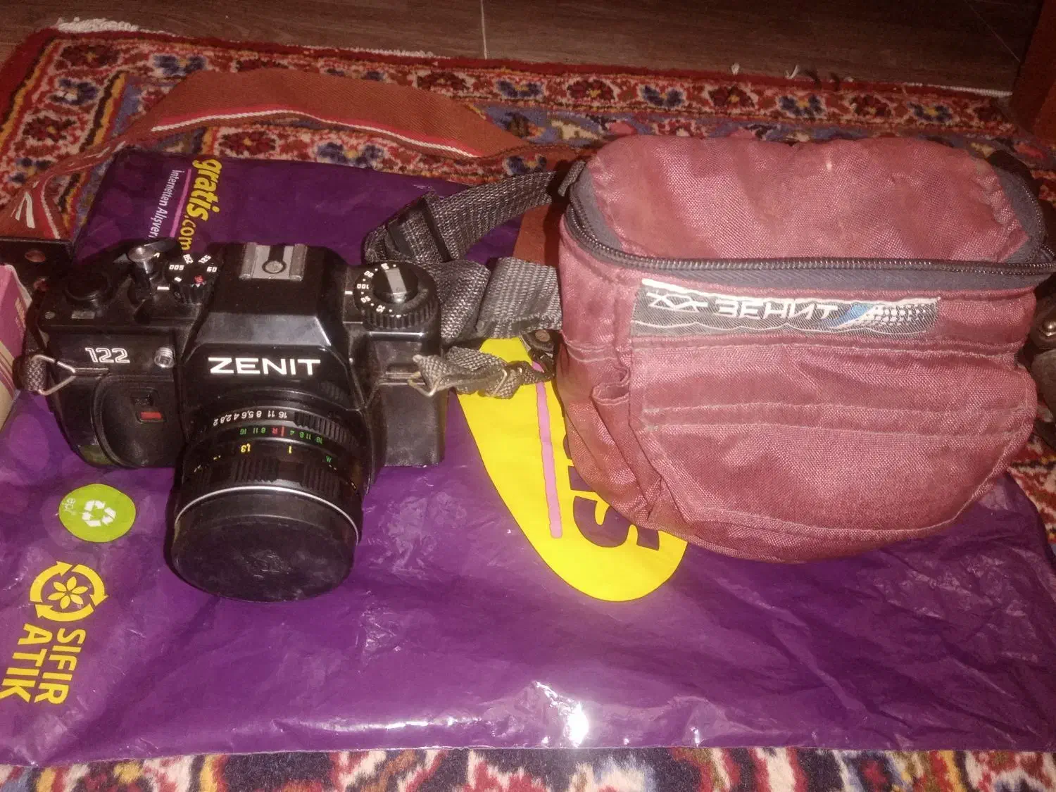 دوربین عکاسی قدیمی zenit اصل بلاروس|دوربین عکاسی و فیلمبرداری|تبریز, |دیوار