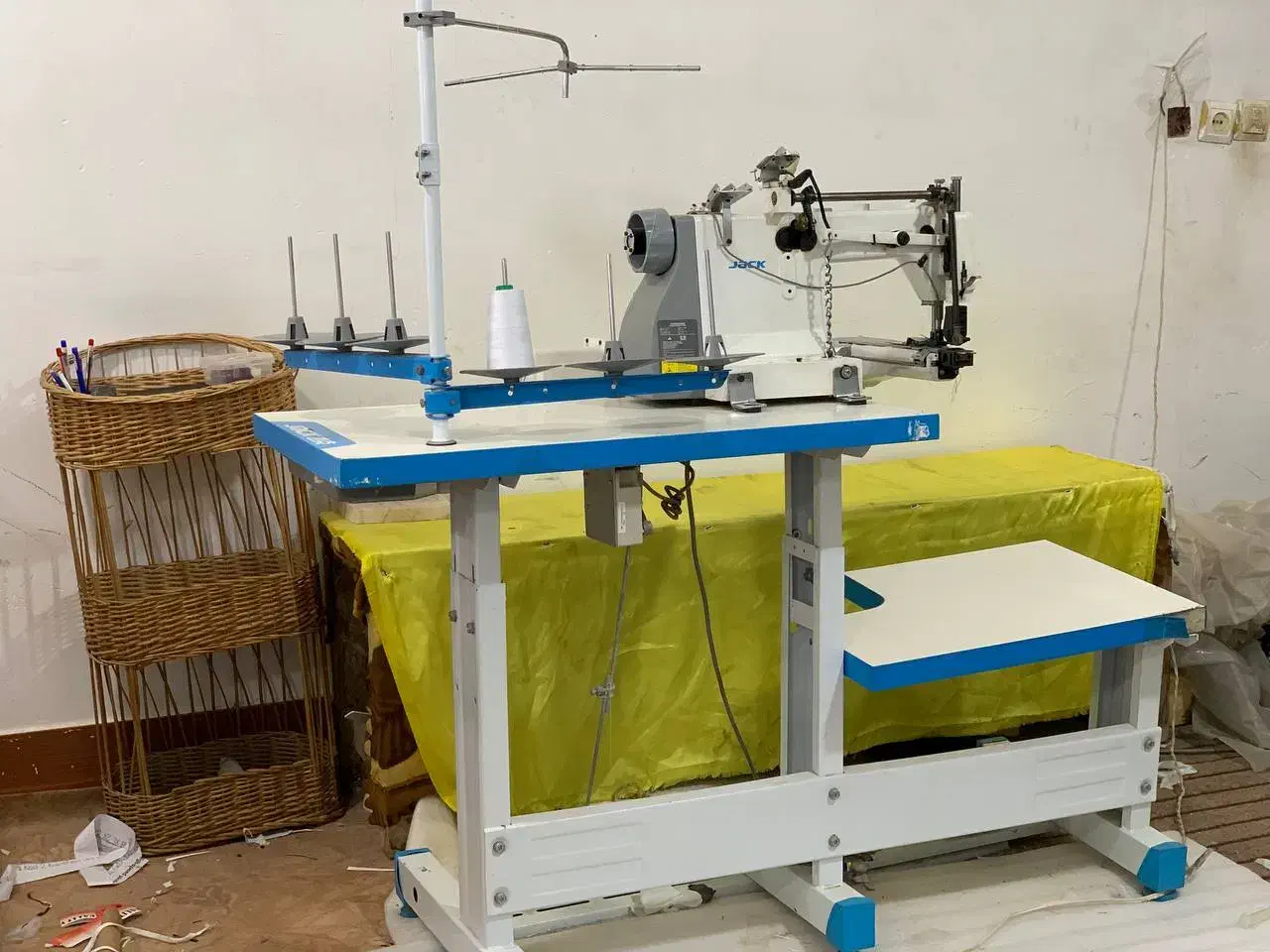 چرخ کابویی سه سوزن ظریف دوز جک|چرخ خیاطی و ریسندگی|مشهد, شهید شهریاری|دیوار