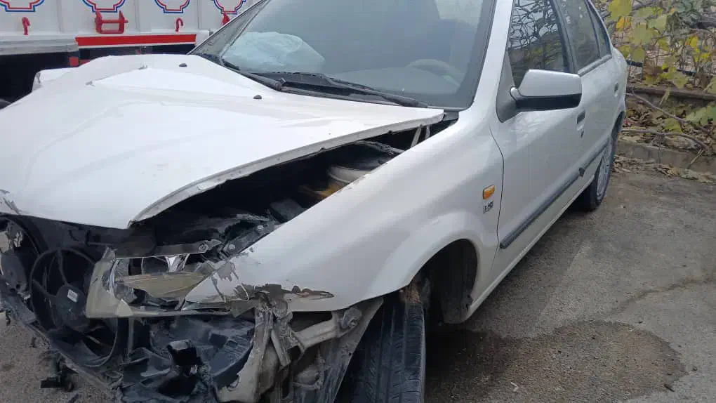 سمند مدل ۹۴ تصادفی (کم ضربه)|خودرو سواری و وانت|شیراز, عادل آباد|دیوار