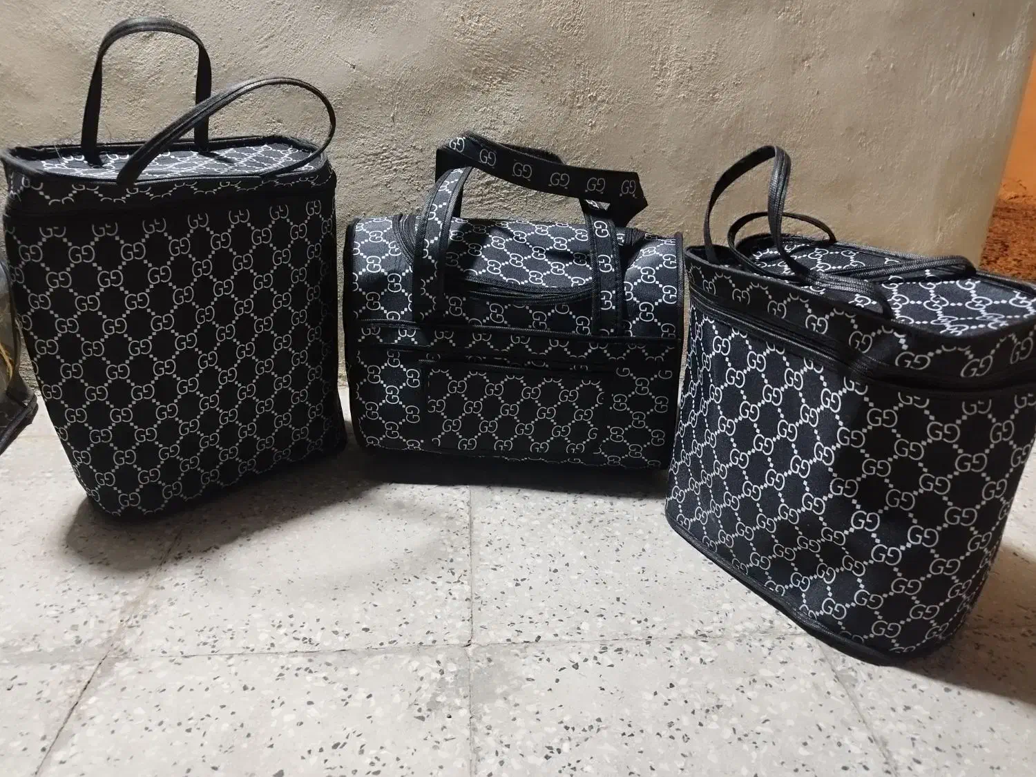 ساک|کیف، کفش، کمربند|قرچک, زیبا شهر|دیوار