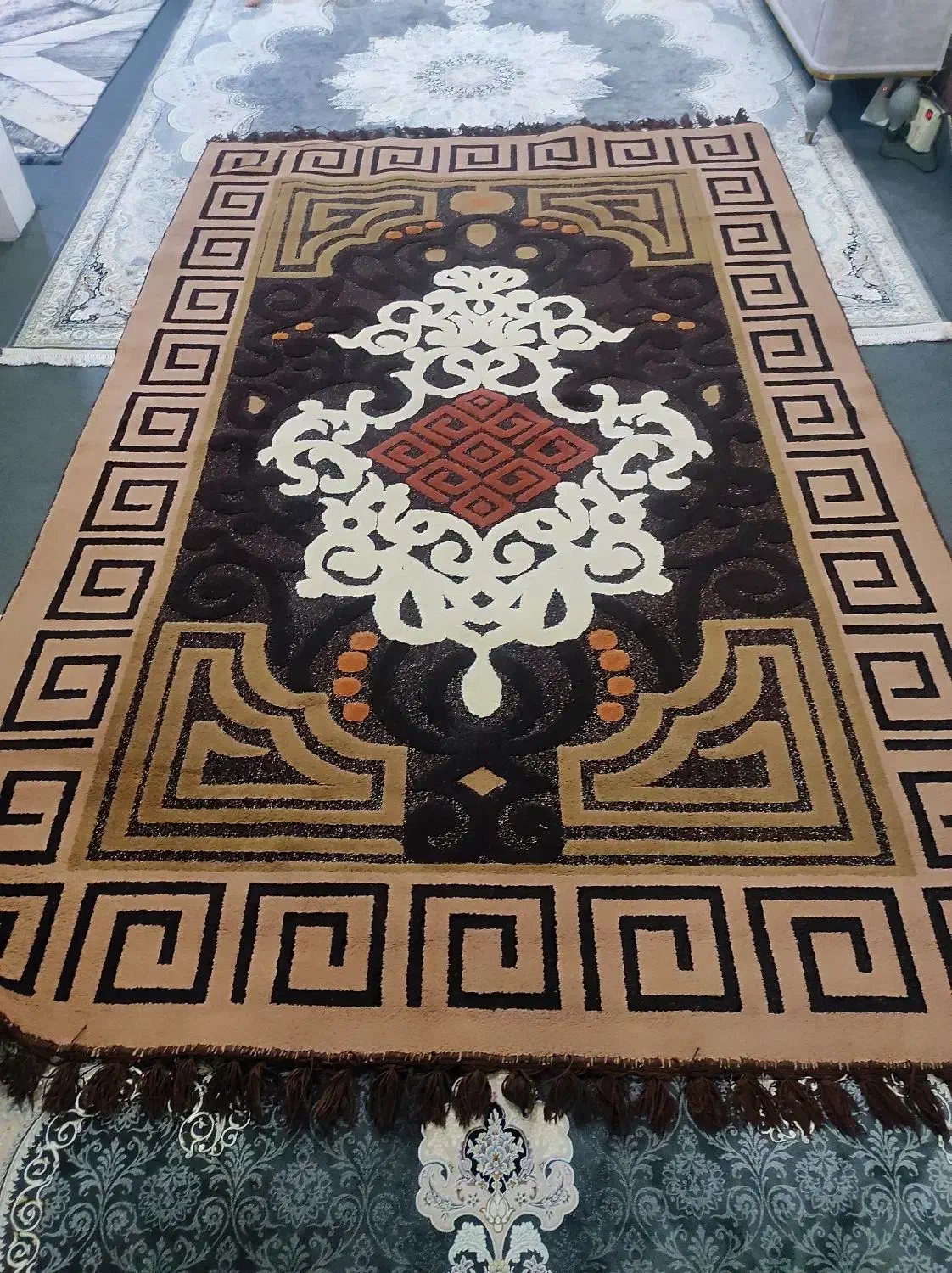 فرش فانتزی در حد نو سالم سالم و تازه شسته شده|فرش|نظرآباد, شهرک سید جمال الدین|دیوار