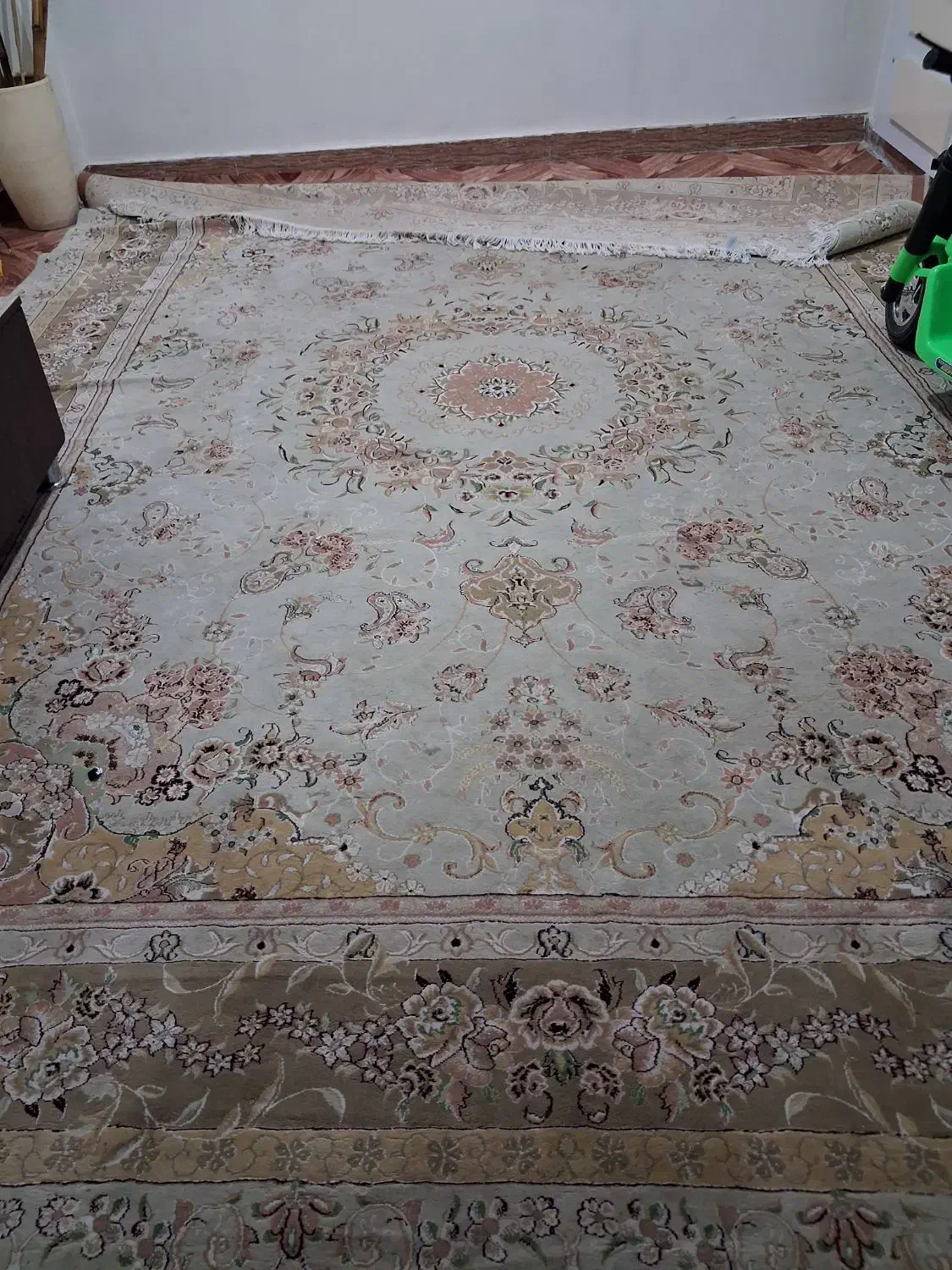قالی ۱۲ متری محکم پرتراکم  .زیبا زیر قیمت|فرش|ایذه, |دیوار