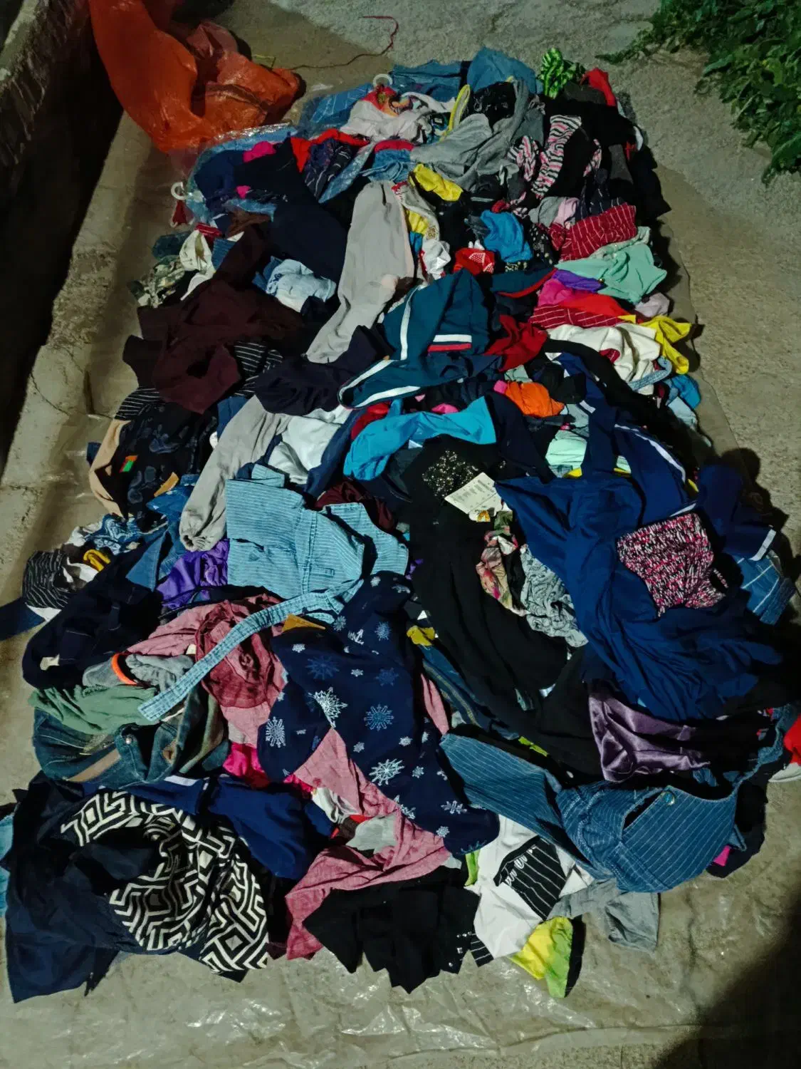 لباس و شلوار بچه گانه|کفش و لباس بچه|سلماس, |دیوار