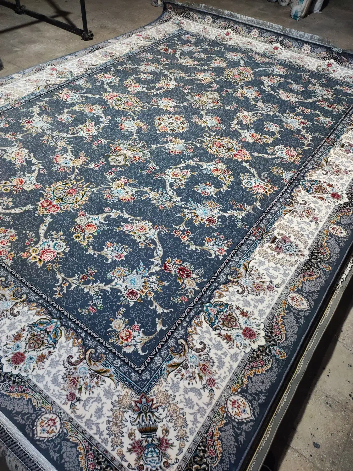 فرش 700شانه تمام نخ|فرش|کاشان, مسلم آباد|دیوار