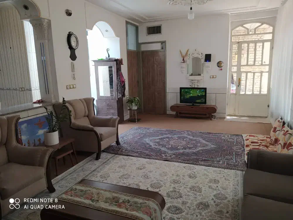 رهن و اجاره طبقه دوم تمیز و مجزا با تمام انشعابات|اجارهٔ خانه و ویلا|شیراز, باجگاه|دیوار