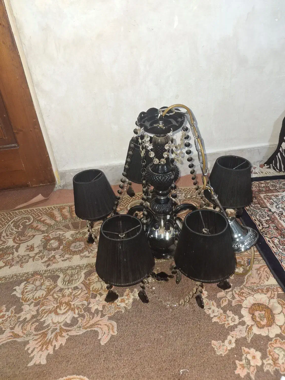 لوستر قشنگ شیشه ی.|لوستر و چراغ آویز|تهران, هاشم‌آباد|دیوار