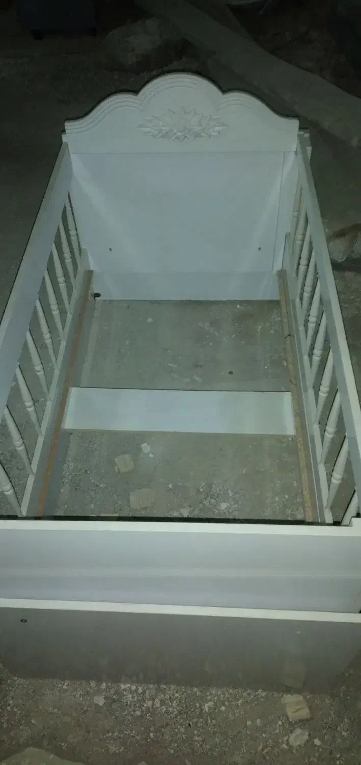 تخت گهواره ای درحدنو مناسب سیسمونی|تخت و صندلی بچه|مشهد, بلال|دیوار