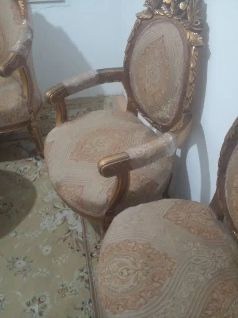 مبل|مبلمان خانگی و میز عسلی|اندیشه, اندیشه فاز ۴|دیوار