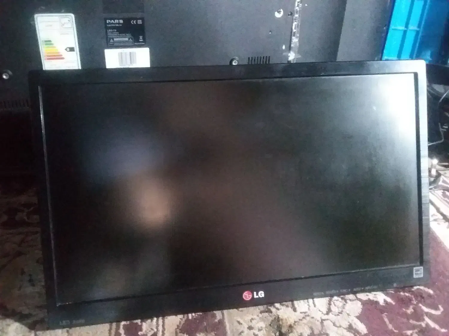 مانیتور سالم سالم ۳تومن|قطعات و لوازم جانبی رایانه|شاهرود, |دیوار