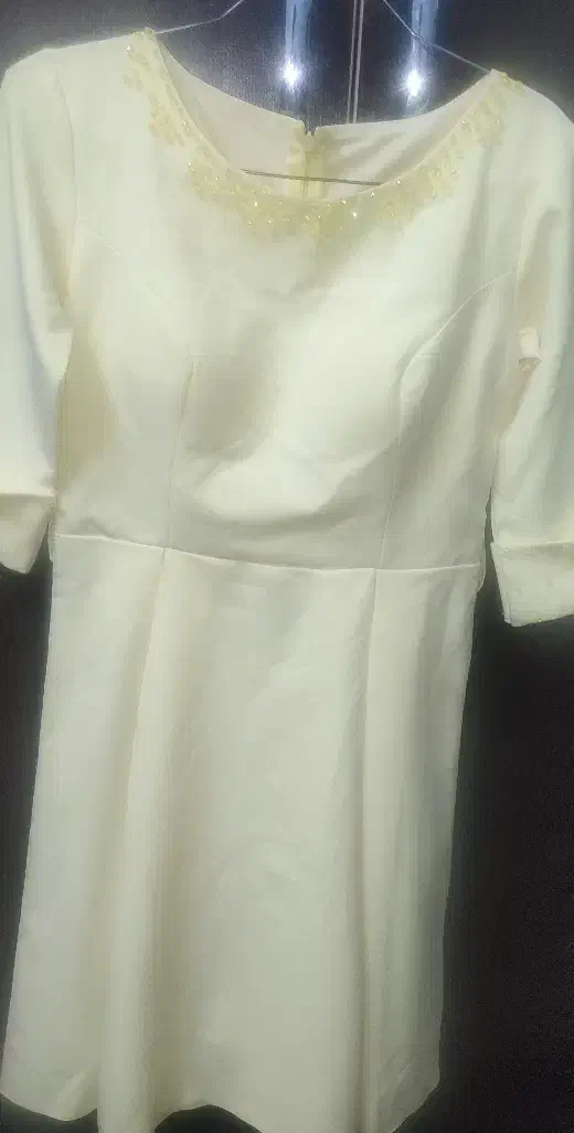 لباس مجلسی|لباس|صحنه, |دیوار