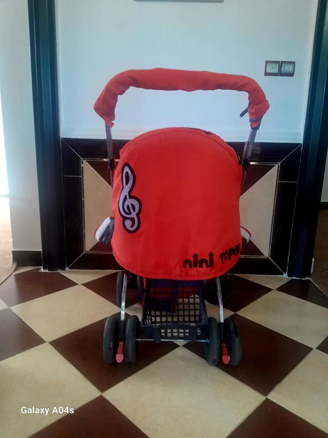 کالسکه بچه|کالسکه و لوازم جانبی|نهاوند, |دیوار