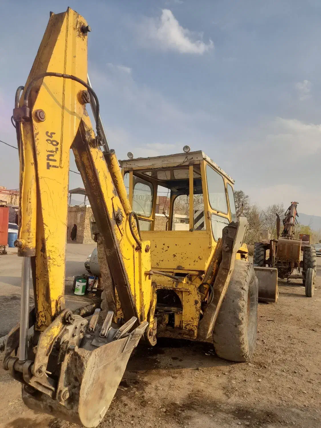 بیل بکو فروشی|خودرو سنگین|میانه, |دیوار