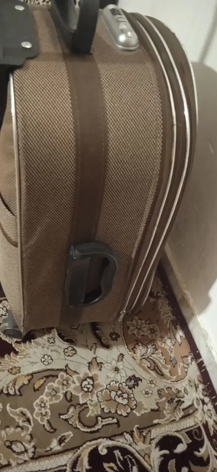 چمدان مسافرتی نو|کیف، کفش، کمربند|گرمسار, |دیوار