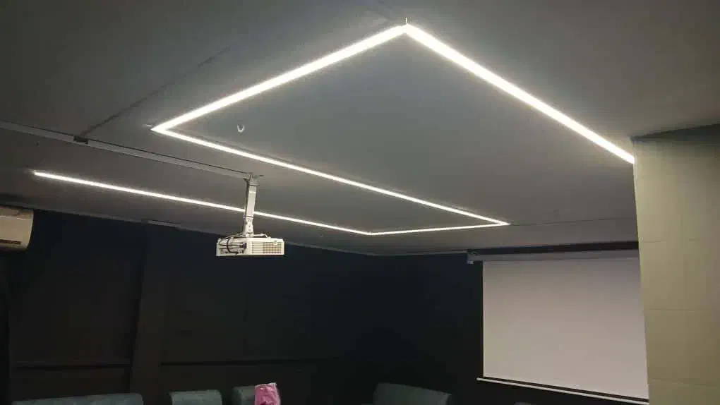 فروش و نصب لاین نوری و کلیه لوازم الکتریکی|لامپ و چراغ|رشت, سعدی (تختی)|دیوار