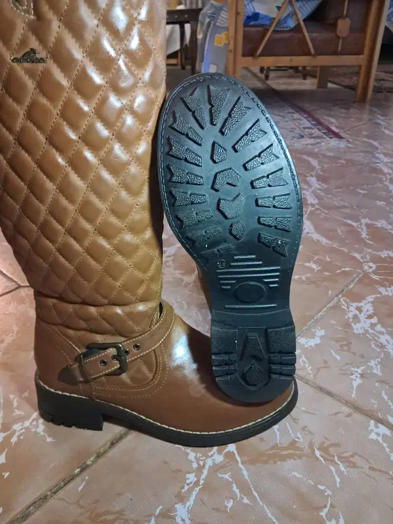 بوت زنانه قهوهای 39 وکفش|کیف، کفش، کمربند|کرج, فاز ۳ گوهردشت|دیوار