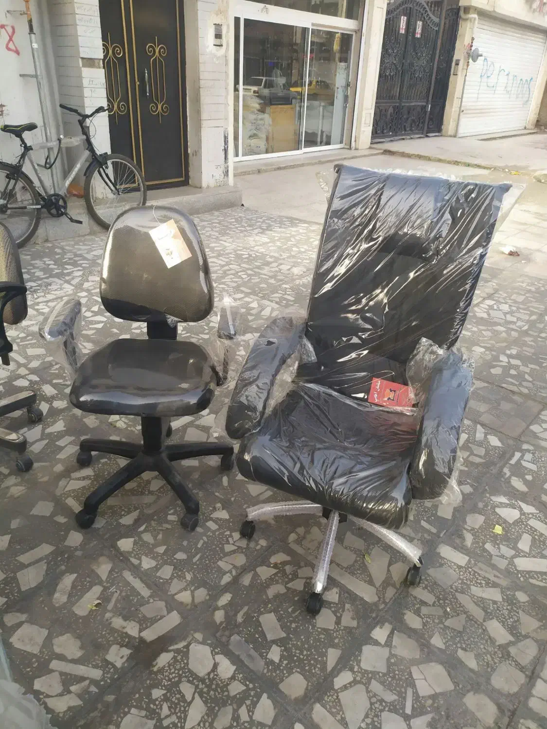 صندلی چرخدار|صندلی و نیمکت|زاهدان, |دیوار