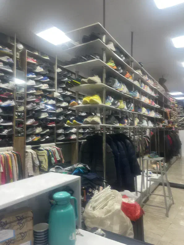 استخدام شاگردفروشگاه کفش وپوشاک|استخدام بازاریابی و فروش|سنندج, |دیوار