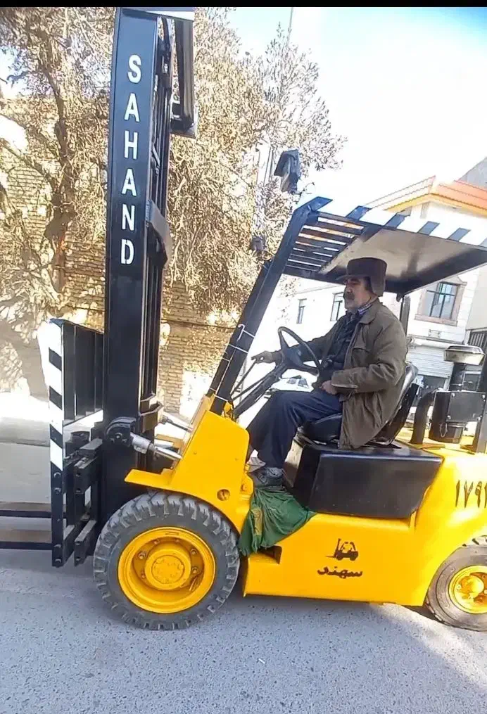 خودرو لیفتراک . باطری لیفتراک. لیفتراک سازی|ماشینآلات صنعتی|مشهد, شهید قربانی|دیوار