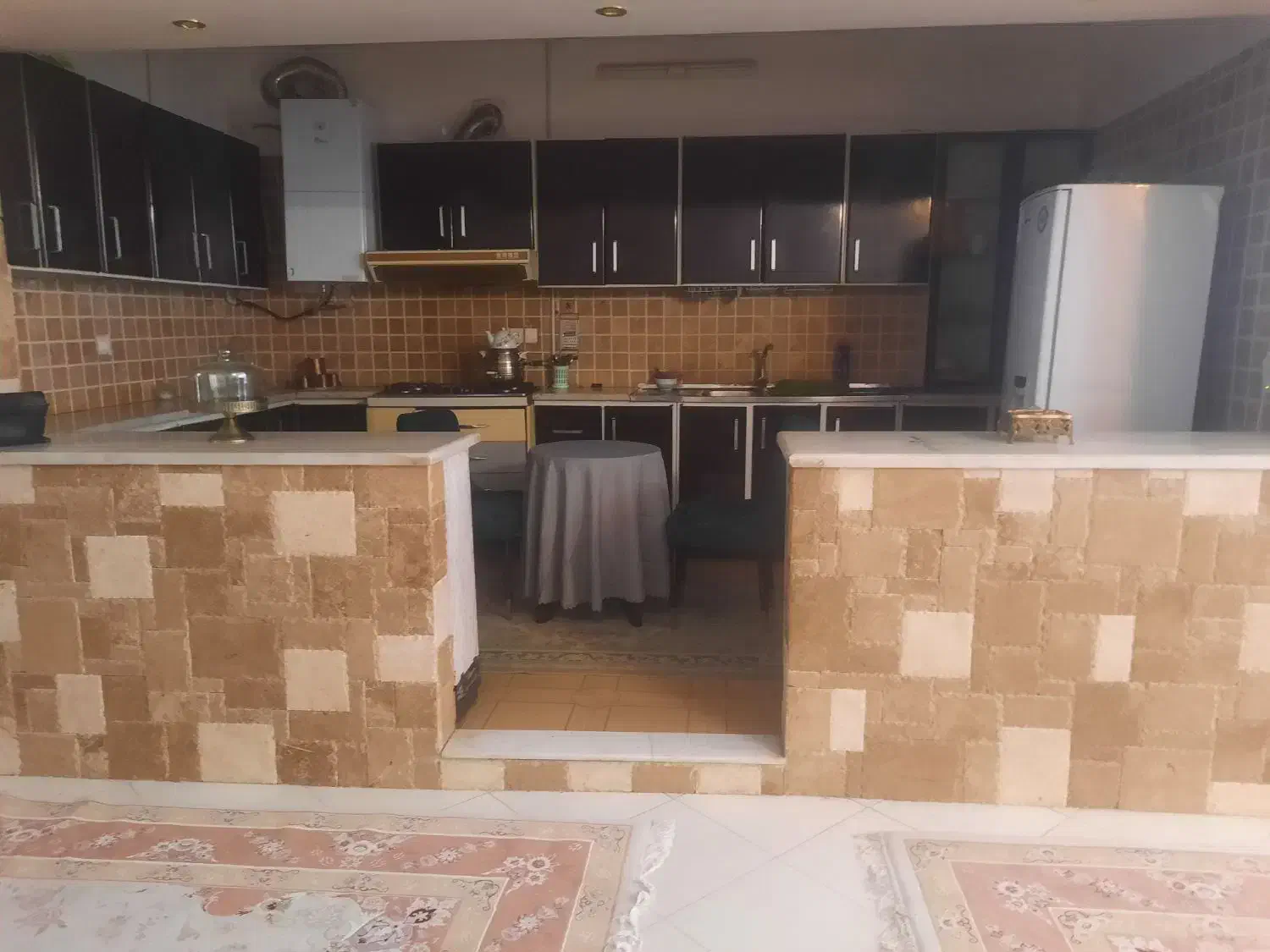 منزل سویت همکف مرکز شهر (کاشانی)(مدرس)|اجارهٔ کوتاهمدت آپارتمان و سوئیت|یزد, |دیوار