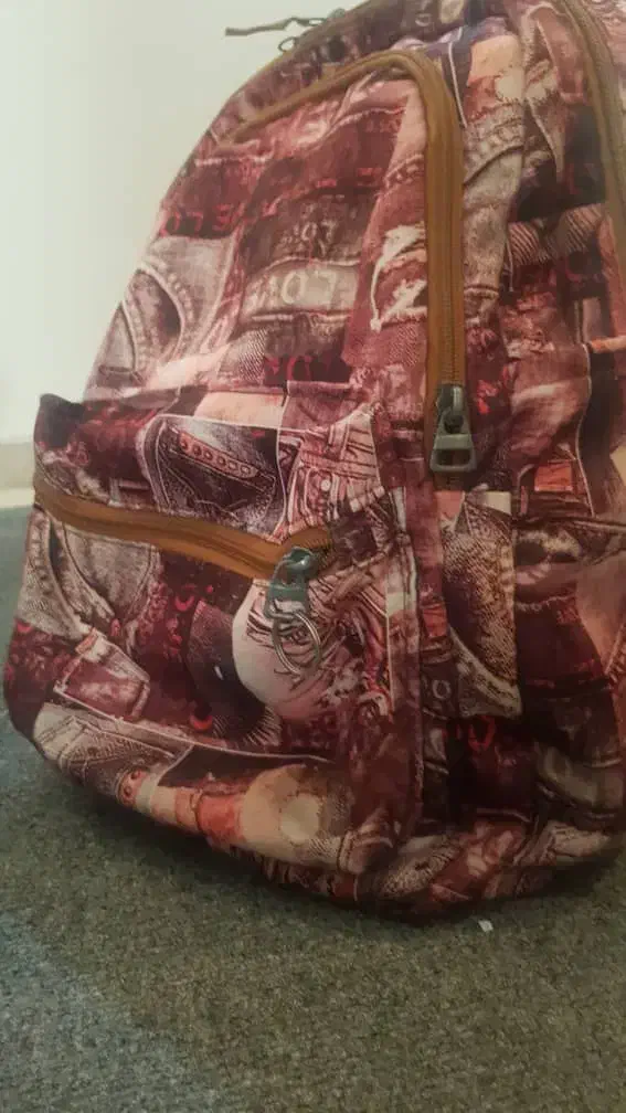 کوله پشتی خارجی روزنامه ای اسپرت دوتا|کیف، کفش، کمربند|کرج, عظیمیه|دیوار